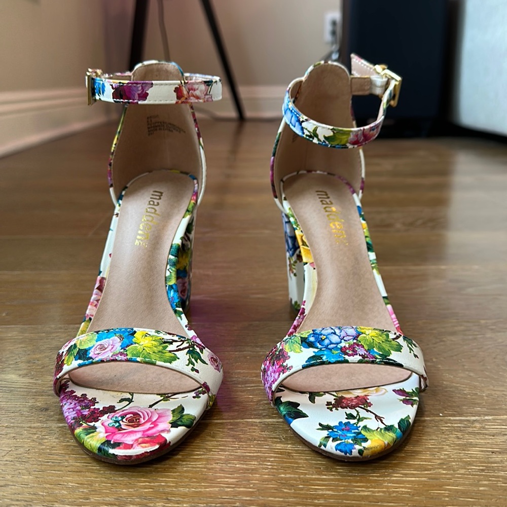 Steve Madden Sexy Full Of Floats High Heels. Size 7.